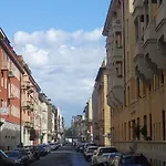 Flores Home, Vintage & Comfort Near City Center, Navigli, Bocconi